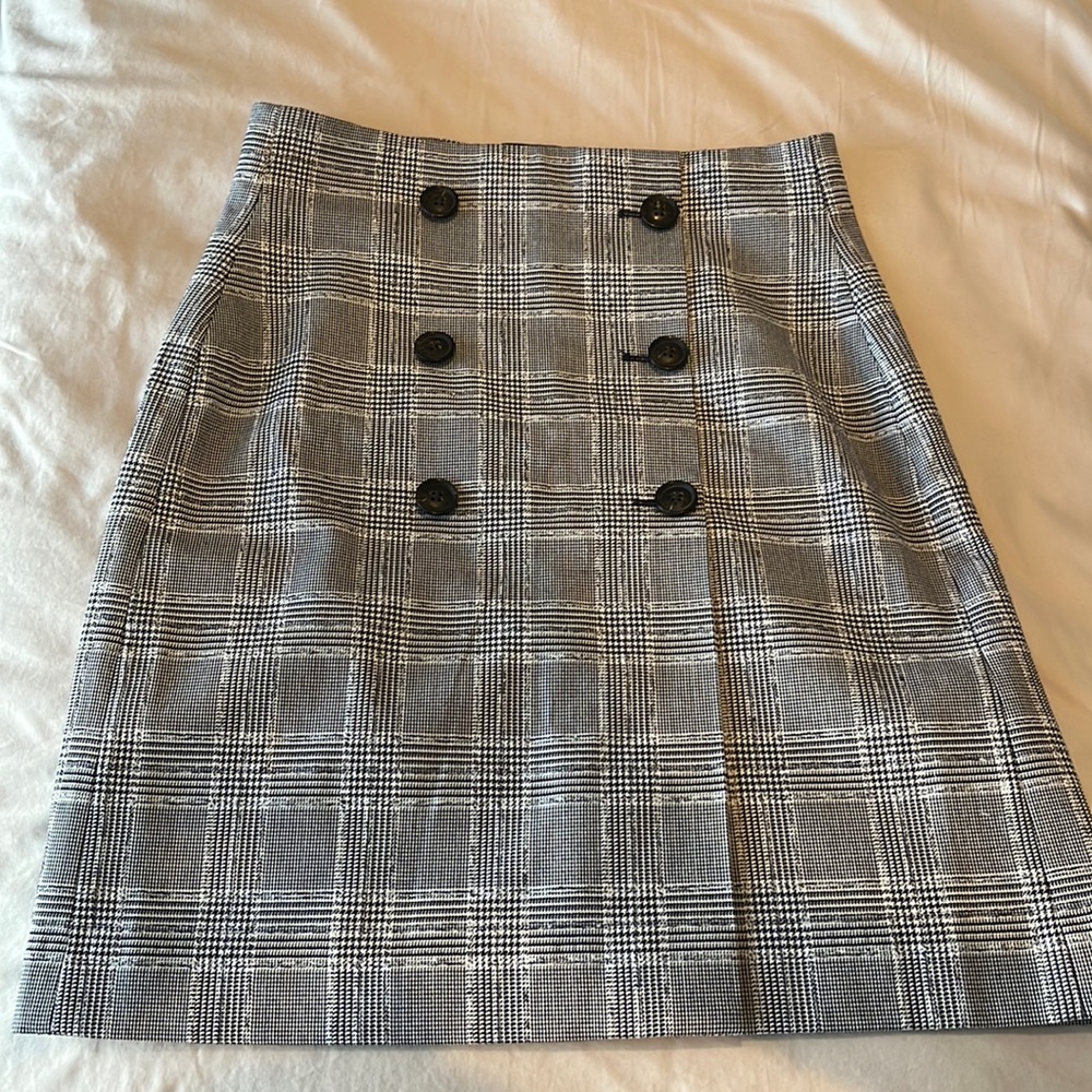 Cute high waisted skirt from RW&CO